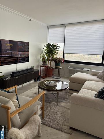 100 Old Palisade Road 3505, Fort Lee, NJ 07024