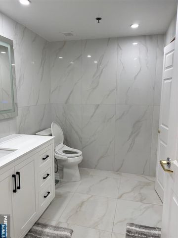 100 Old Palisade Road 3505, Fort Lee, NJ 07024