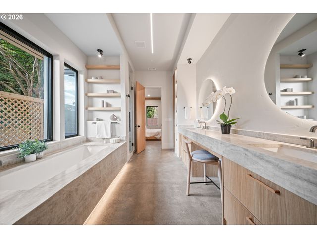 1408 Nw 158TH St, Vancouver, WA 98685