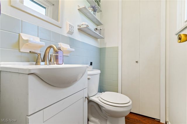 6407 Southview Drive, New Franklin, OH 44216