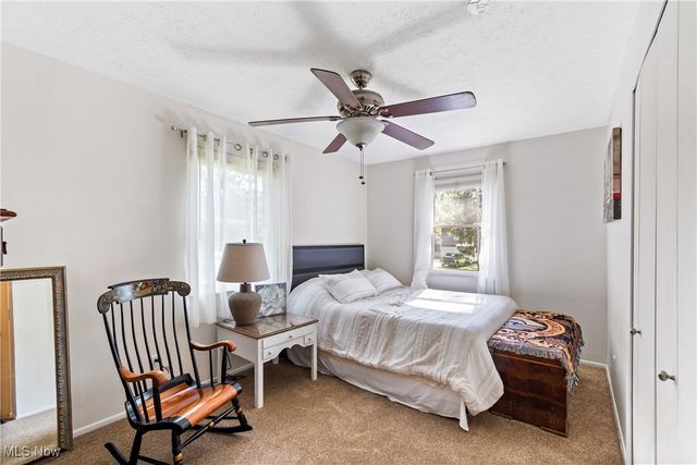 6407 Southview Drive, New Franklin, OH 44216