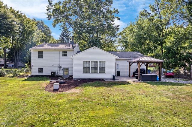 6407 Southview Drive, New Franklin, OH 44216