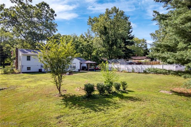 6407 Southview Drive, New Franklin, OH 44216