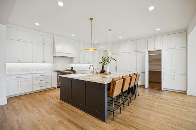 9514 Still Creek Lane, Dallas, TX 75238