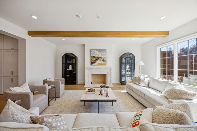 9514 Still Creek Lane, Dallas, TX 75238