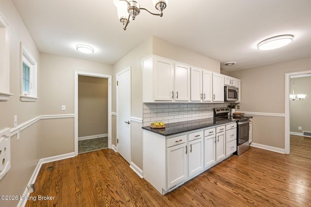 32 Narwood Dr, Jeffersontown, KY 40299
