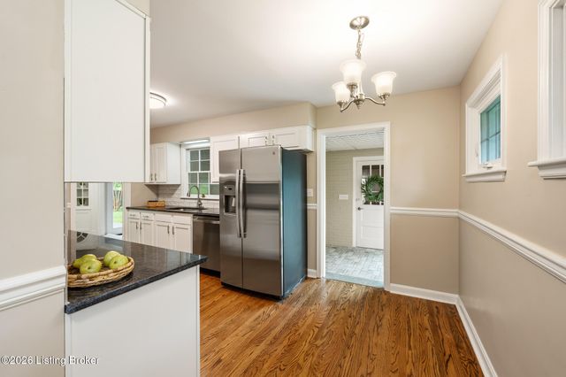 32 Narwood Dr, Jeffersontown, KY 40299