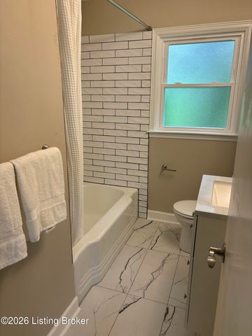 32 Narwood Dr, Jeffersontown, KY 40299