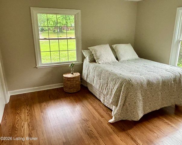 32 Narwood Dr, Jeffersontown, KY 40299