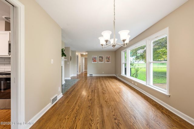 32 Narwood Dr, Jeffersontown, KY 40299