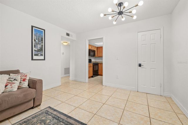 484 BANYON TREE CIRCLE 100, Maitland, FL 32751