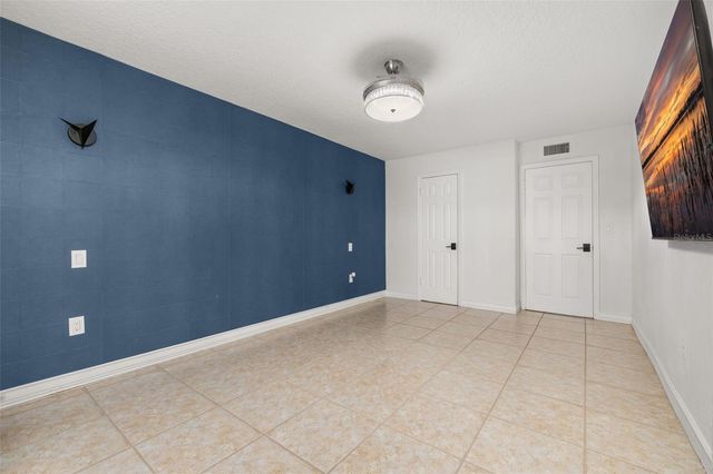 484 BANYON TREE CIRCLE 100, Maitland, FL 32751