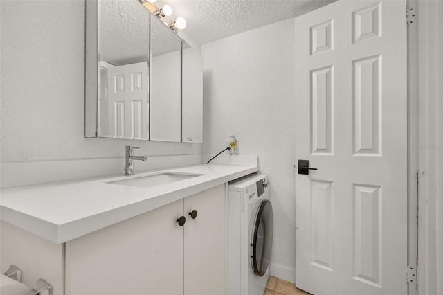 484 BANYON TREE CIRCLE 100, Maitland, FL 32751