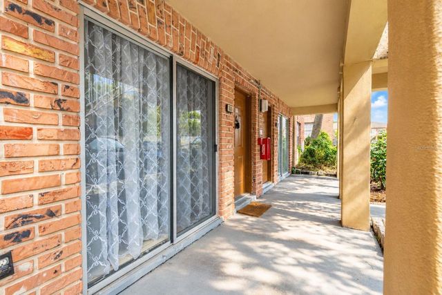 484 BANYON TREE CIRCLE 100, Maitland, FL 32751