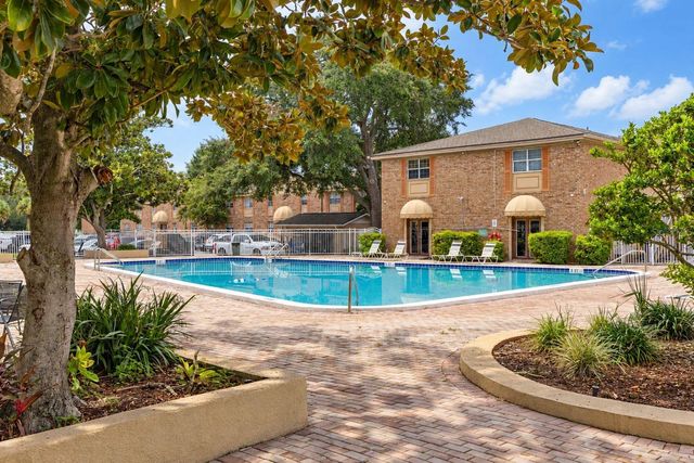 484 BANYON TREE CIRCLE 100, Maitland, FL 32751