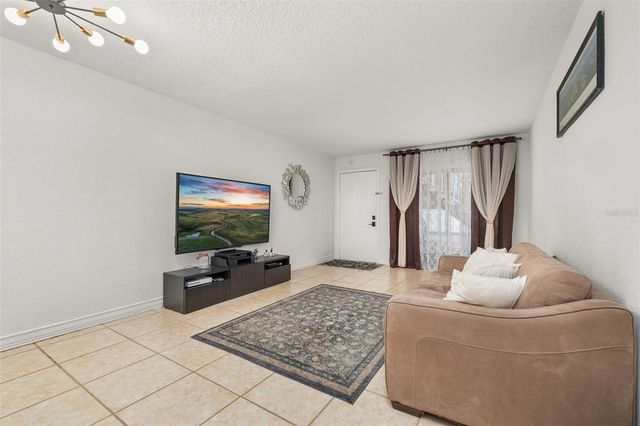 484 BANYON TREE CIRCLE 100, Maitland, FL 32751