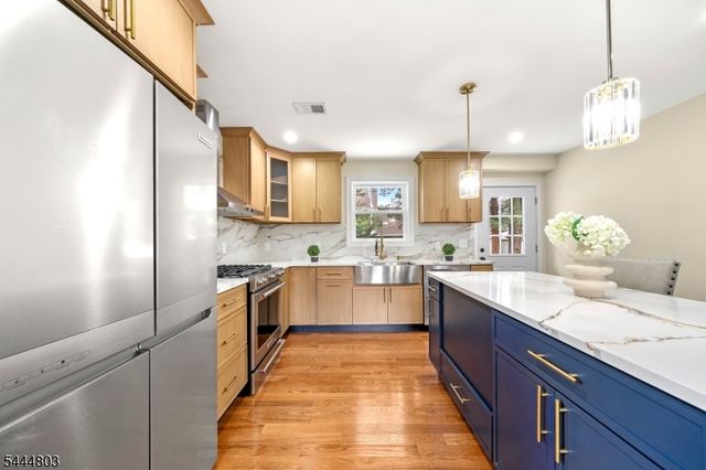 1676 Irene Ct, Teaneck Twp., NJ 07666