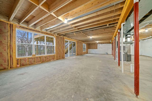 8556 Carberry Lane, Roscoe, IL 61073