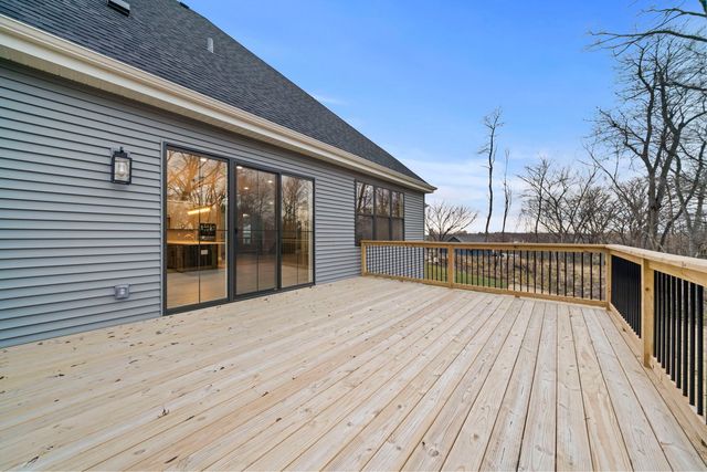 8556 Carberry Lane, Roscoe, IL 61073