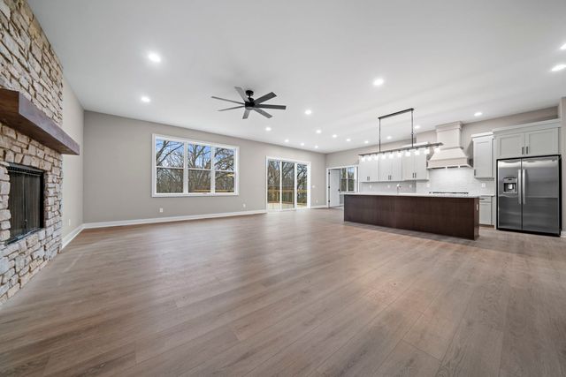 8556 Carberry Lane, Roscoe, IL 61073