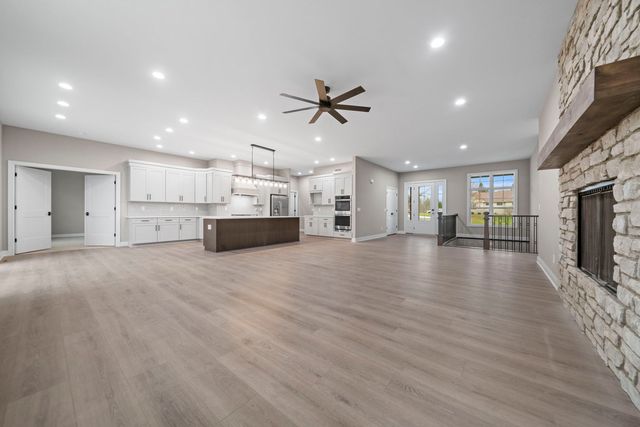 8556 Carberry Lane, Roscoe, IL 61073