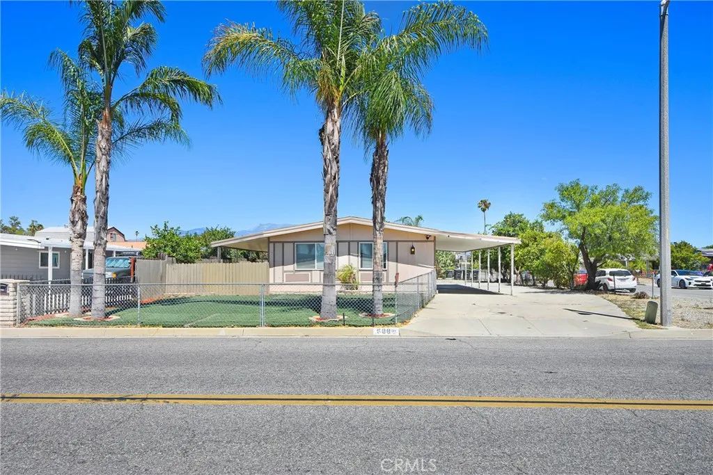 588 N Gilbert, Hemet, CA 92543