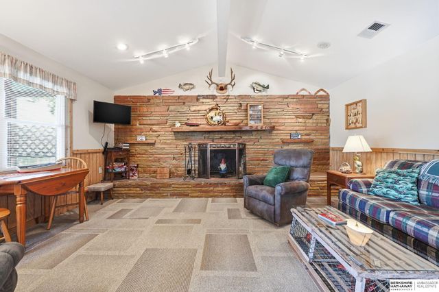 2036 Platteview Drive, Cedar Creek, NE 68016