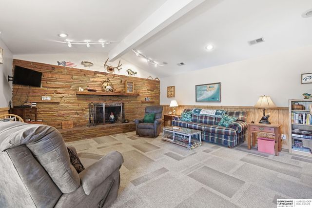 2036 Platteview Drive, Cedar Creek, NE 68016