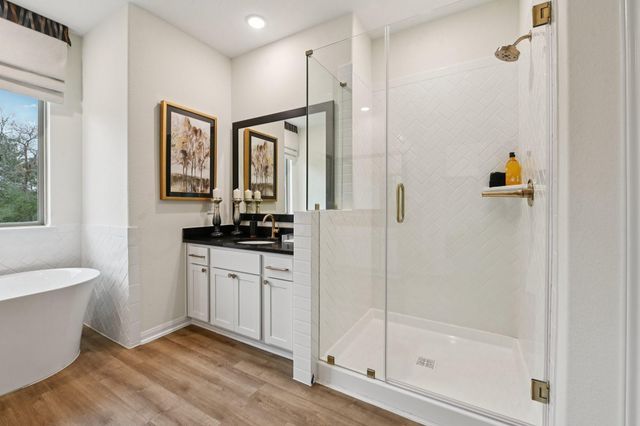 661 Barton Place Drive, Cleveland, TX 77327