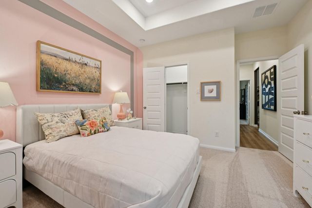 661 Barton Place Drive, Cleveland, TX 77327