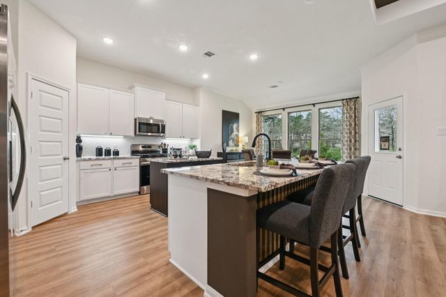 661 Barton Place Drive, Cleveland, TX 77327