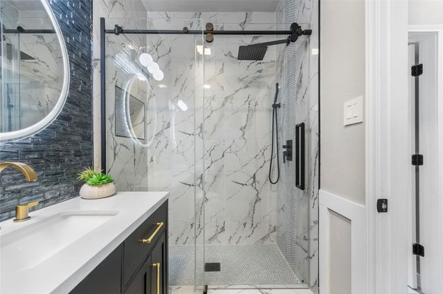 5949 Carroll Drive, The Colony, TX 75056