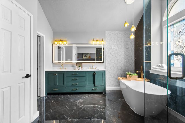 5949 Carroll Drive, The Colony, TX 75056