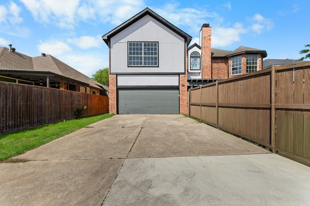 5949 Carroll Drive, The Colony, TX 75056