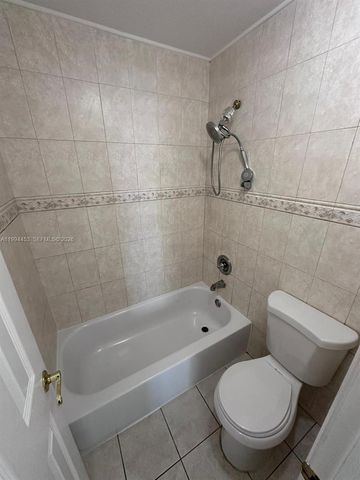 10000 NW 80th Ct 2521, Hialeah Gardens, FL 33016