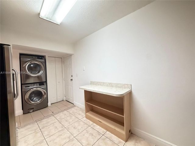 10000 NW 80th Ct 2521, Hialeah Gardens, FL 33016