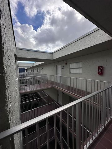 10000 NW 80th Ct 2521, Hialeah Gardens, FL 33016