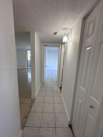 10000 NW 80th Ct 2521, Hialeah Gardens, FL 33016