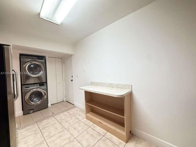 10000 NW 80th Ct 2521, Hialeah Gardens, FL 33016