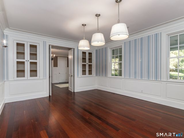 25 Hermit Lane, Westport, CT 06880
