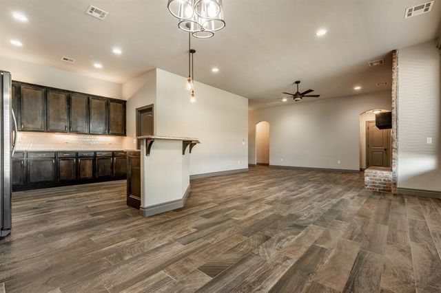 6133 Oxnard Street, Edmond, OK 73034