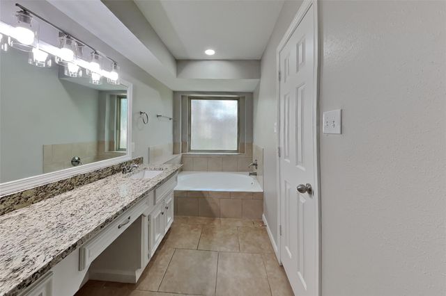 18330 Ella Boulevard, Spring, TX 77388