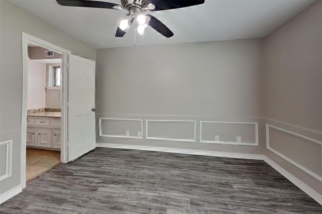 18330 Ella Boulevard, Spring, TX 77388