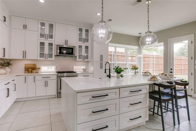 7411 Sugar Maple Drive, Irving, TX 75063