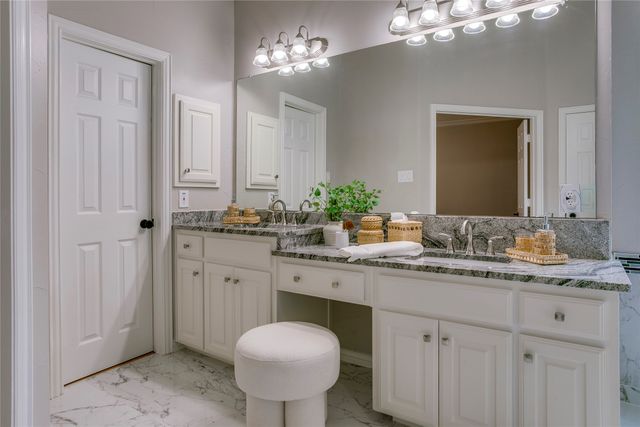 7411 Sugar Maple Drive, Irving, TX 75063