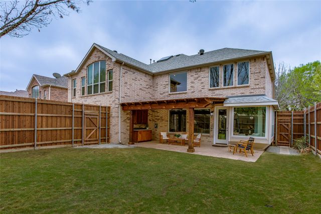 7411 Sugar Maple Drive, Irving, TX 75063