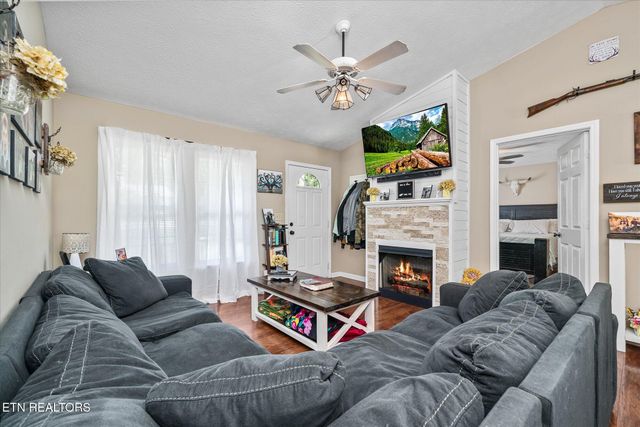 71 Marymont Drive, Crossville, TN 38555