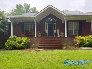 732 Wheeler Drive NE, Arab, AL 35016