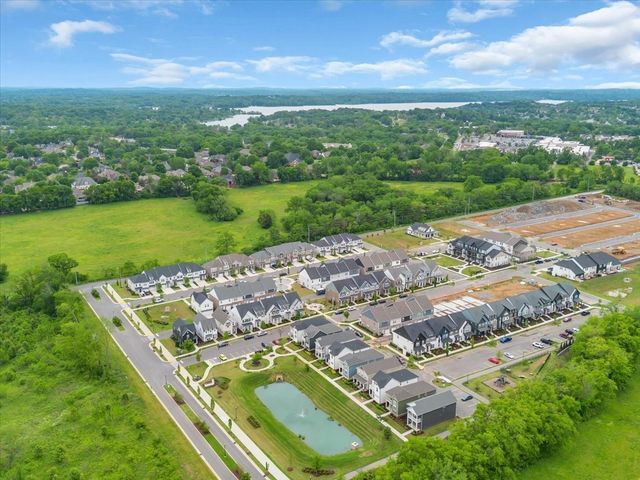 133 Dameron Pvt Dr, Hendersonville, TN 37075