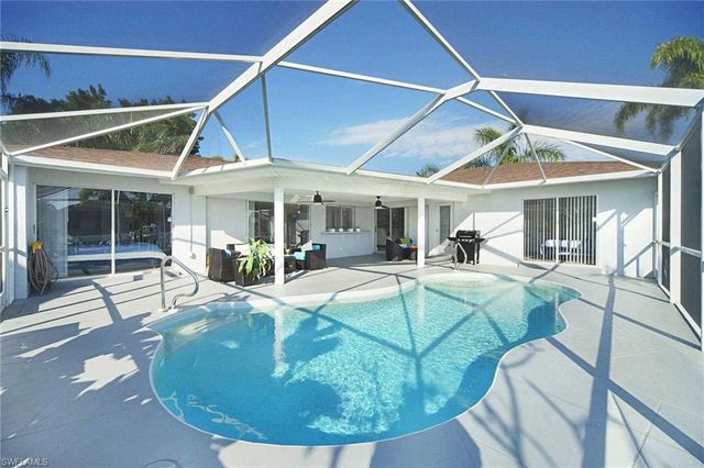 2633 SE 19th PL, Cape Coral, FL 33904